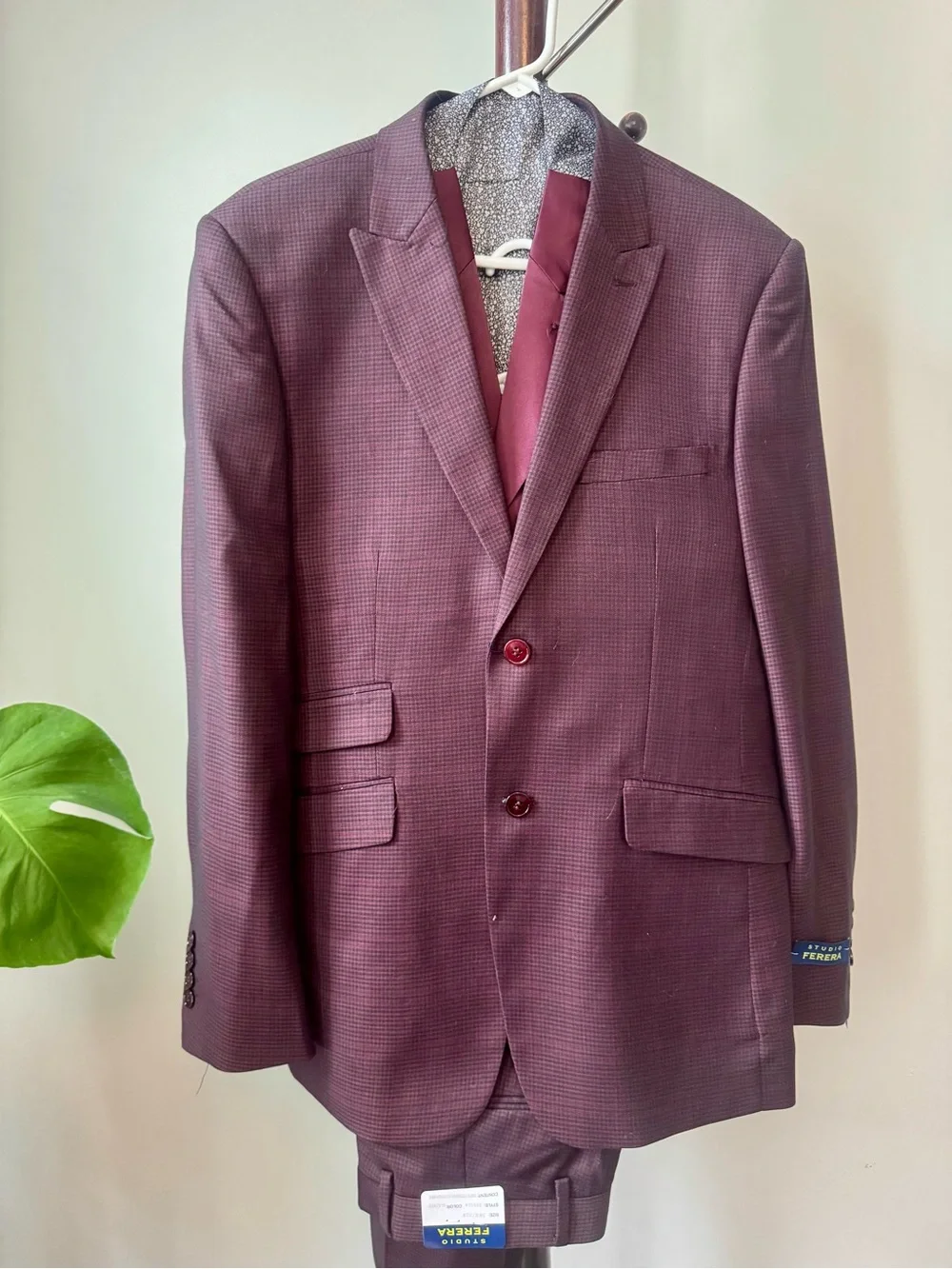 Ferera Burgundy 3 piece Suit Blazer 38R